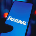 Who are fastenal's largest customers?